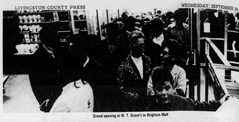 Brighton Mall - Sep 29 1971 Article (newer photo)